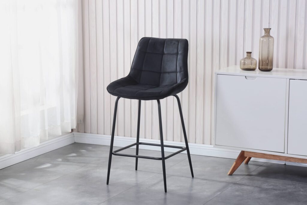 כיסא בר ויקטוריה בבד קטיפה אפור או שחור